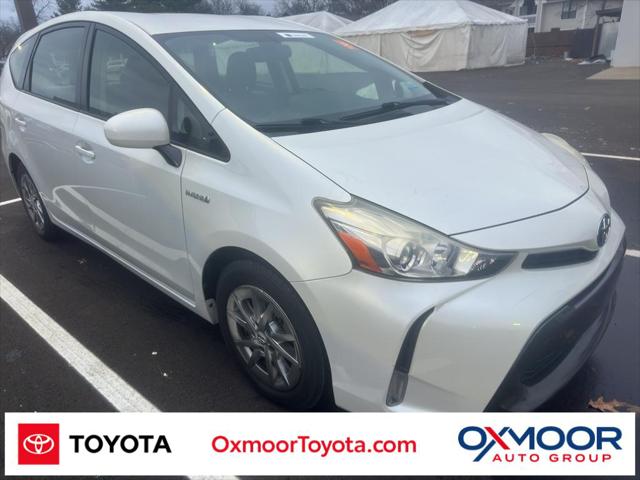 2016 Toyota Prius v Four 2016 Toyota Prius v Four