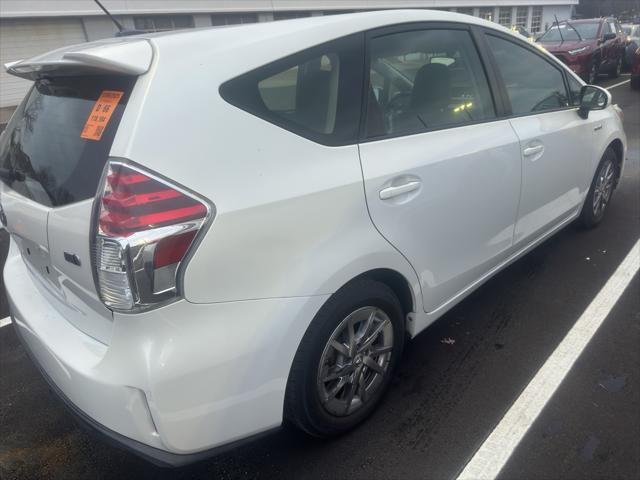 2016 Toyota Prius v Four 2016 Toyota Prius v Four