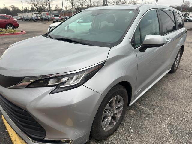 2021 Toyota Sienna XLE