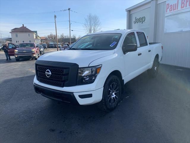 2022 Nissan TITAN Crew Cab S 4x4