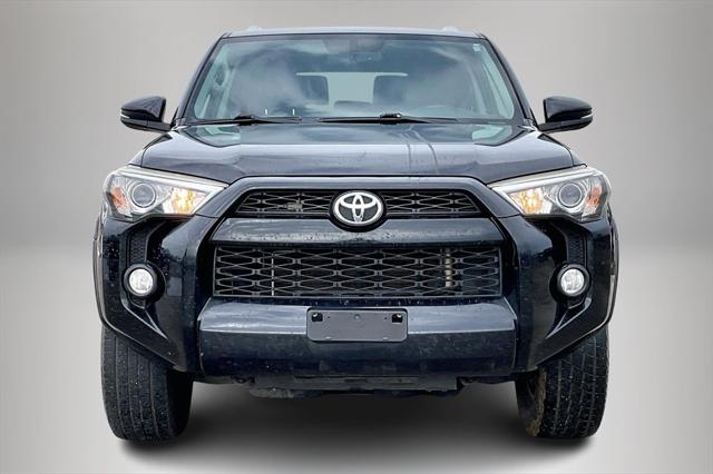 2017 Toyota 4Runner SR5 2017 Toyota 4Runner SR5