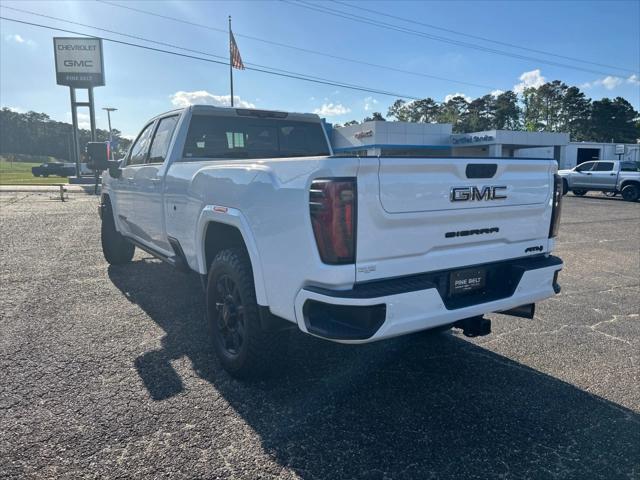 2024 GMC Sierra 2500HD 4WD Crew Cab Long Bed AT4