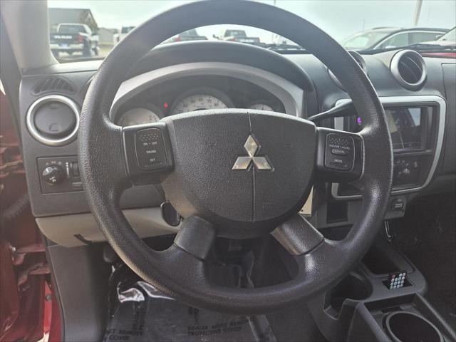 2009 Mitsubishi Raider LS