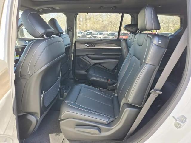 2025 Jeep Grand Cherokee L Limited 4x4