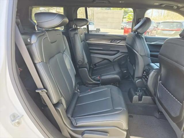 2025 Jeep Grand Cherokee L Limited 4x4