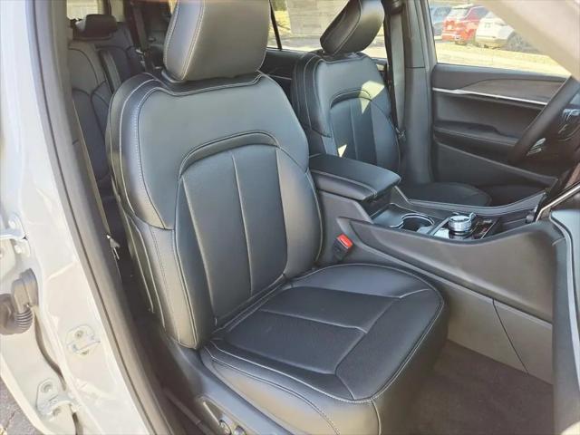 2025 Jeep Grand Cherokee L Limited 4x4