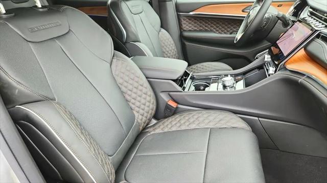 2025 Jeep Grand Cherokee L Summit Reserve 4x4
