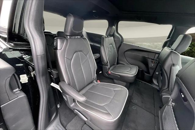 2026 Chrysler Pacifica Limited AWD