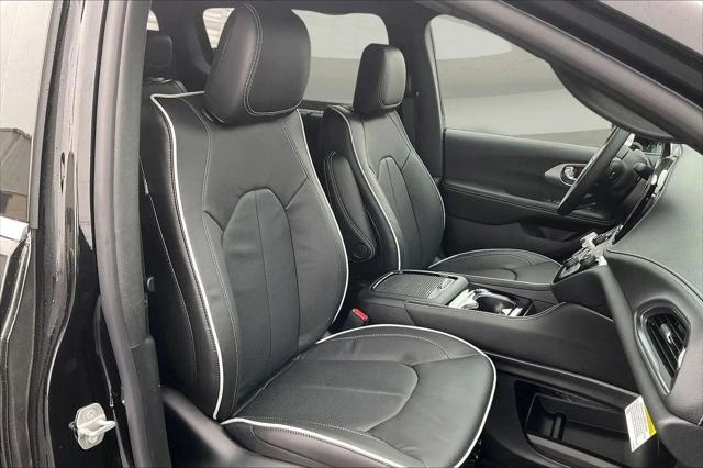 2026 Chrysler Pacifica Limited AWD