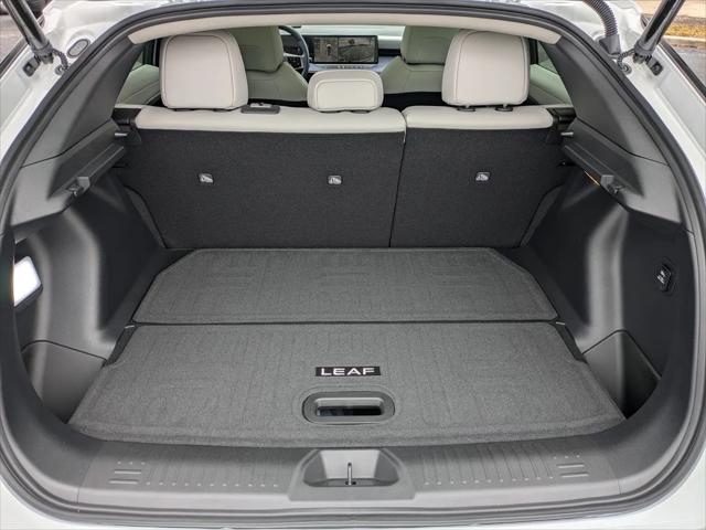 2026 Nissan LEAF PLATINUM+