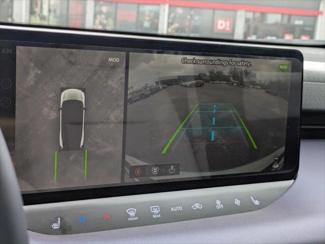 2026 Nissan LEAF PLATINUM+