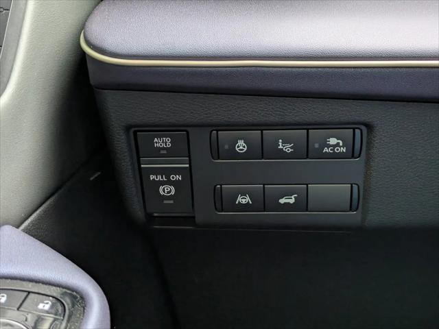 2026 Nissan LEAF PLATINUM+