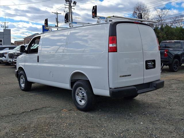 2025 Chevrolet Express Cargo Van RWD 2500 Regular Wheelbase WT