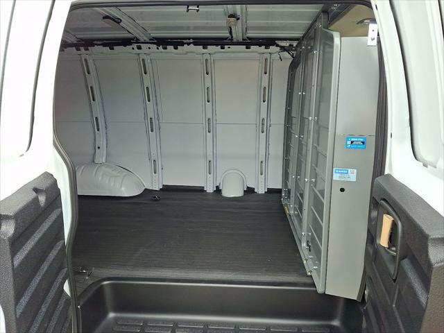 2025 Chevrolet Express Cargo Van RWD 2500 Regular Wheelbase WT