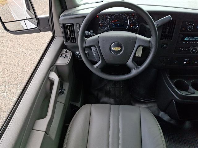 2025 Chevrolet Express Cargo Van RWD 2500 Regular Wheelbase WT