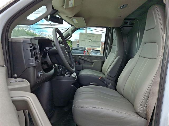 2025 Chevrolet Express Cargo Van RWD 2500 Regular Wheelbase WT