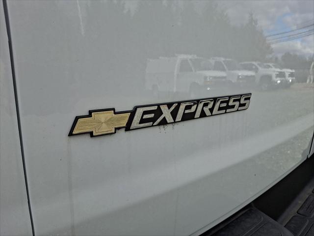 2025 Chevrolet Express Cargo Van RWD 2500 Regular Wheelbase WT