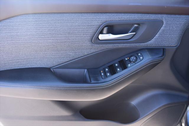 2022 Nissan Rogue SV FWD