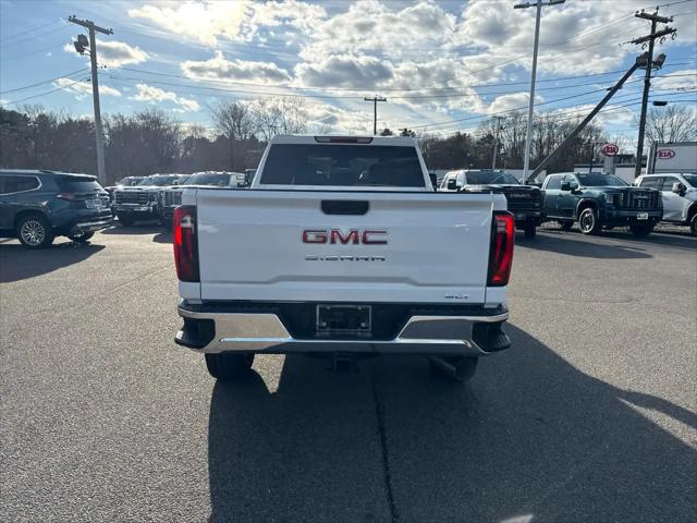2026 GMC Sierra 2500HD Crew Cab, Standard Bed, SLT, 4WD