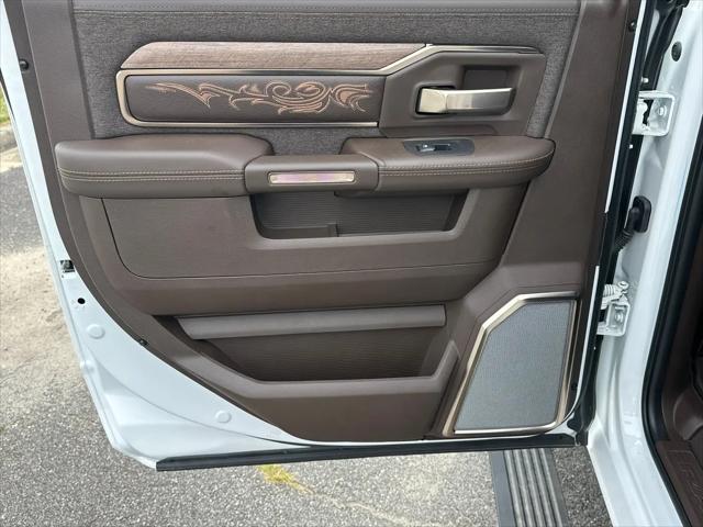 2026 Ram 2500 Limited Longhorn Crew Cab 4x4 64 Box