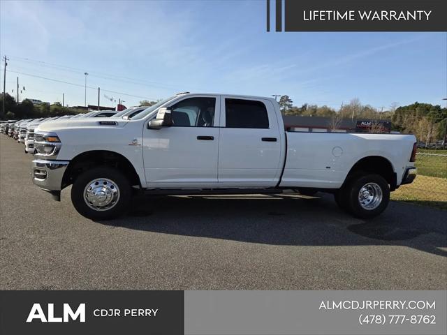 2026 Ram 3500 Tradesman Crew Cab 4x4 8' Box