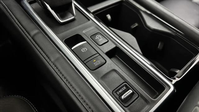 2022 Nissan Pathfinder SL 2WD