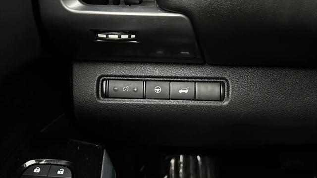 2022 Nissan Pathfinder SL 2WD