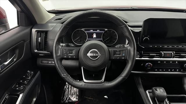 2022 Nissan Pathfinder SL 2WD