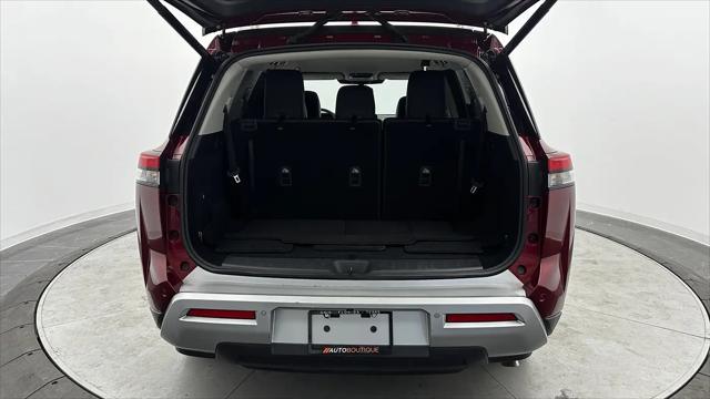 2022 Nissan Pathfinder SL 2WD