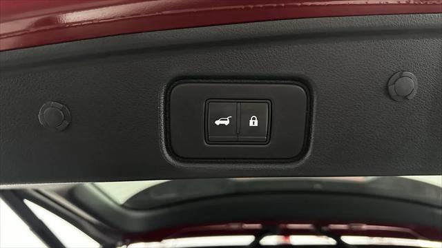 2022 Nissan Pathfinder SL 2WD