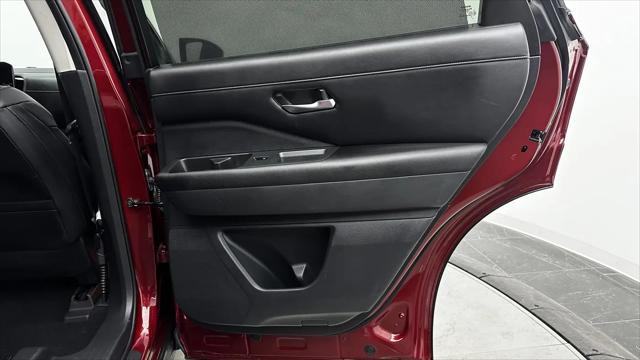 2022 Nissan Pathfinder SL 2WD