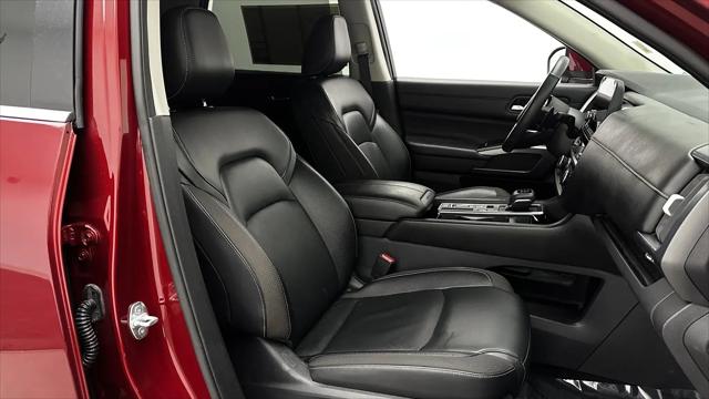 2022 Nissan Pathfinder SL 2WD