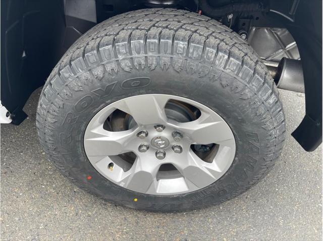 2020 Ram 1500 Big Horn Crew Cab 4x4 5'7" Box