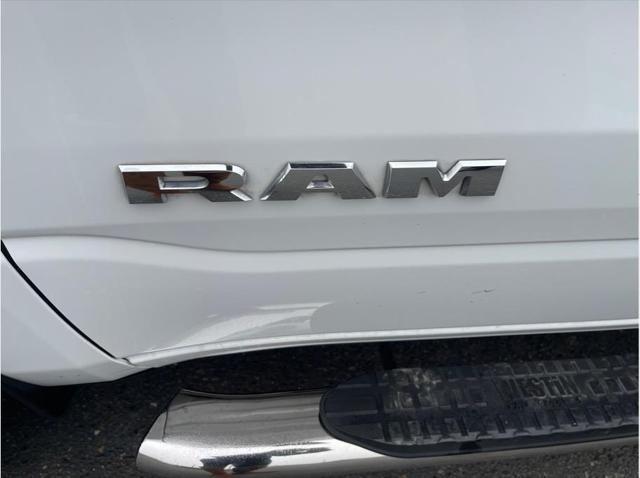 2020 Ram 1500 Big Horn Crew Cab 4x4 5'7" Box