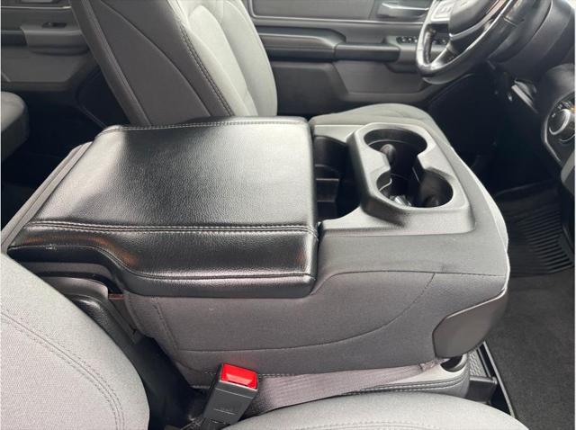 2020 Ram 1500 Big Horn Crew Cab 4x4 5'7" Box