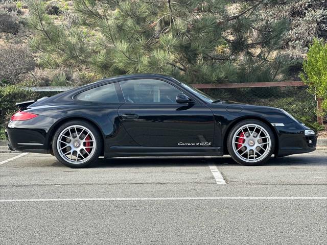 2012 Porsche 911 Carrera 4 GTS
