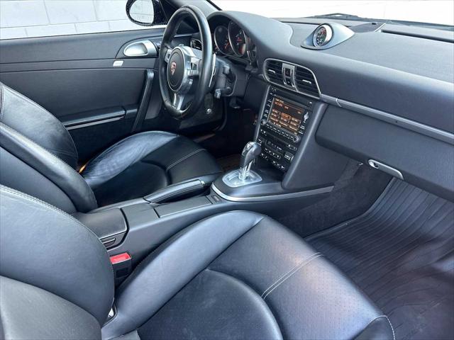 2012 Porsche 911 Carrera 4 GTS