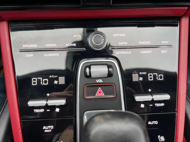 2022 Porsche Cayenne Platinum Edition