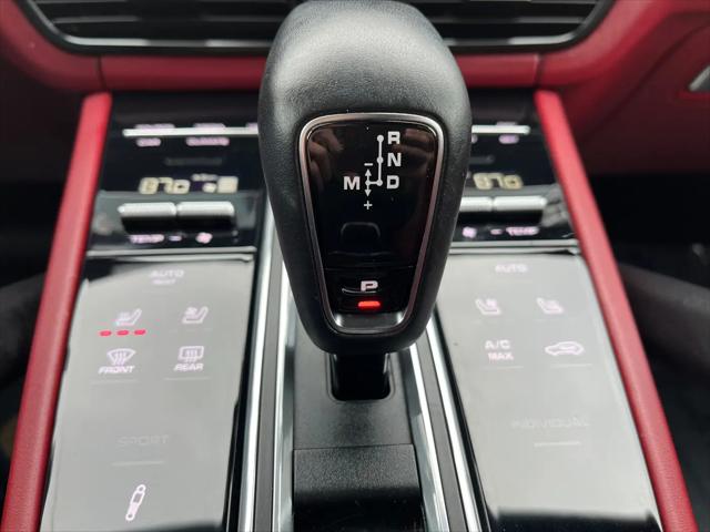 2022 Porsche Cayenne Platinum Edition