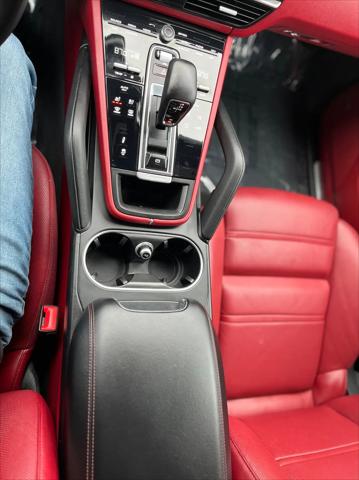 2022 Porsche Cayenne Platinum Edition