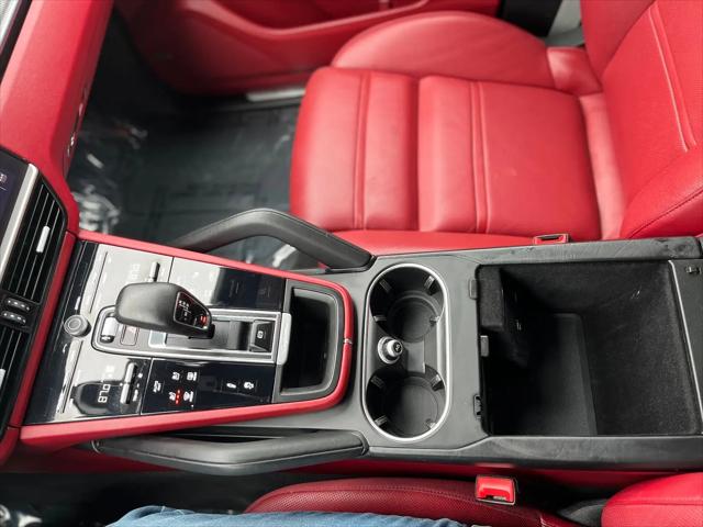 2022 Porsche Cayenne Platinum Edition