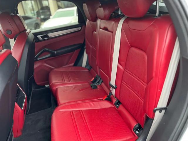 2022 Porsche Cayenne Platinum Edition