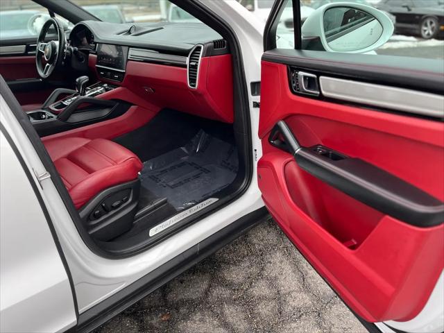 2022 Porsche Cayenne Platinum Edition