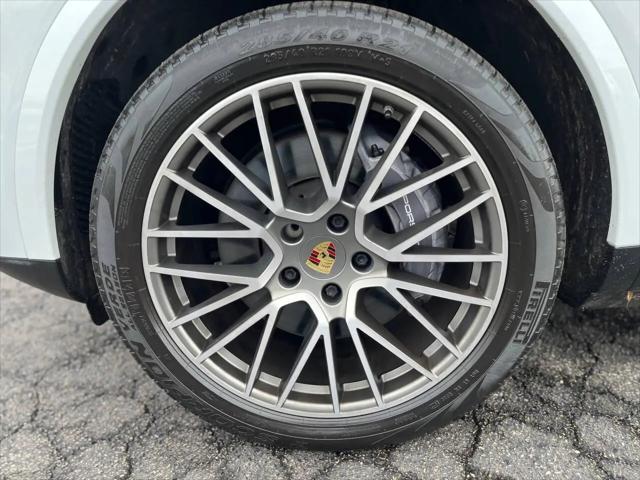 2022 Porsche Cayenne Platinum Edition