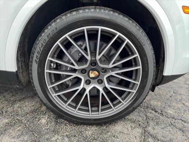 2022 Porsche Cayenne Platinum Edition