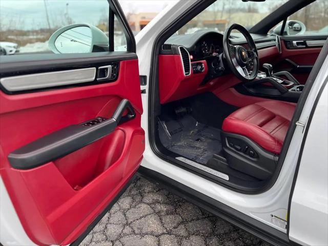 2022 Porsche Cayenne Platinum Edition