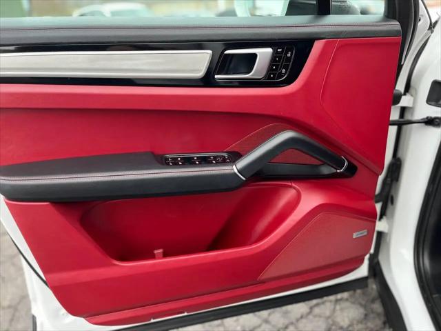 2022 Porsche Cayenne Platinum Edition