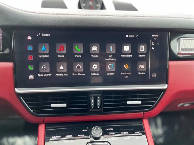 2022 Porsche Cayenne Platinum Edition