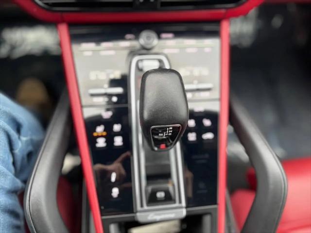 2022 Porsche Cayenne Platinum Edition