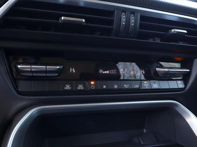 2026 Mazda X-90 3.3 Turbo Select